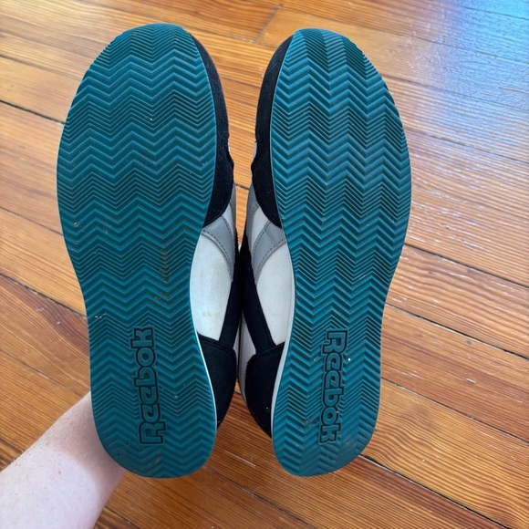 Reebok Women’s White and Black Sneakers with Teal Accents - Picture 3 of 4